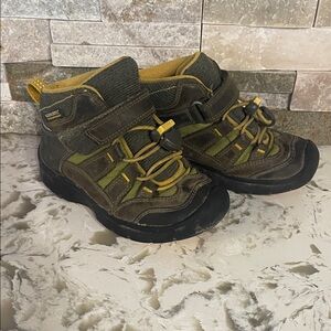 Keen Kids Hiking Shoes - Olive and Black